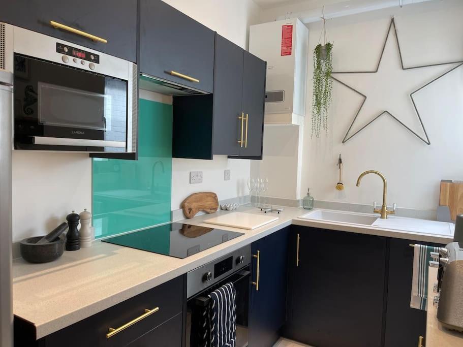 Top Deck - Fresh, Stylish Seaside Apartment Вентнор Екстер'єр фото